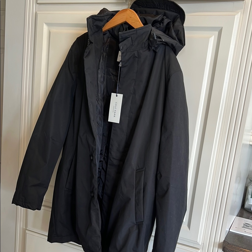 Cole Haan Black stadium raincoat quilted for warmth  with detachable Hood NWT